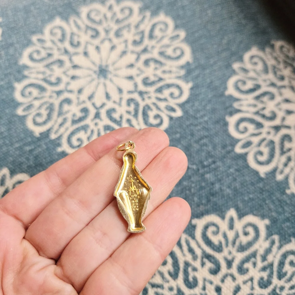 Vintage Gold Jesus Christ Medal Medallion Pendant
